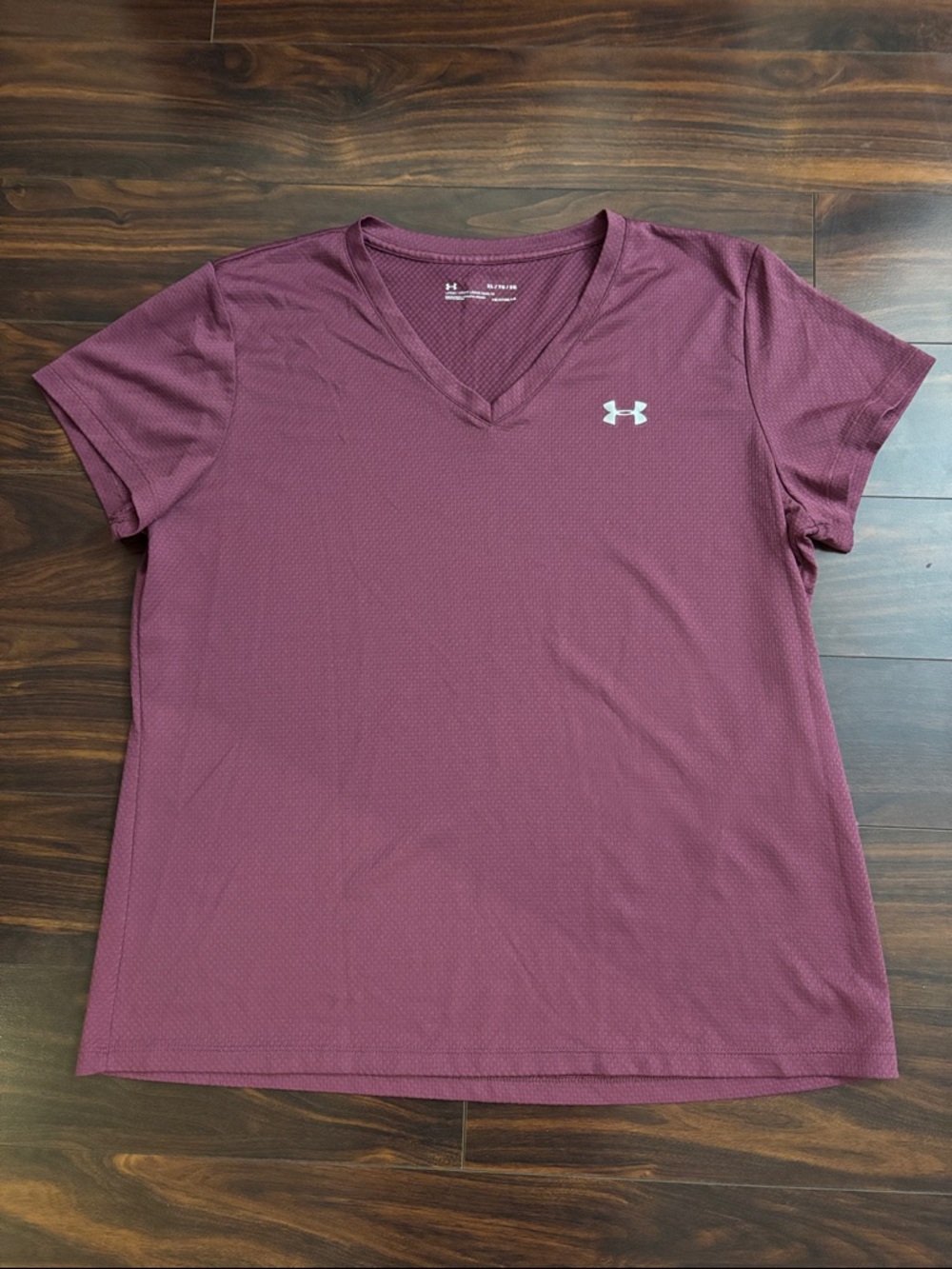 Under Armour Women’s V-Neck Performance Tee - Maroon
